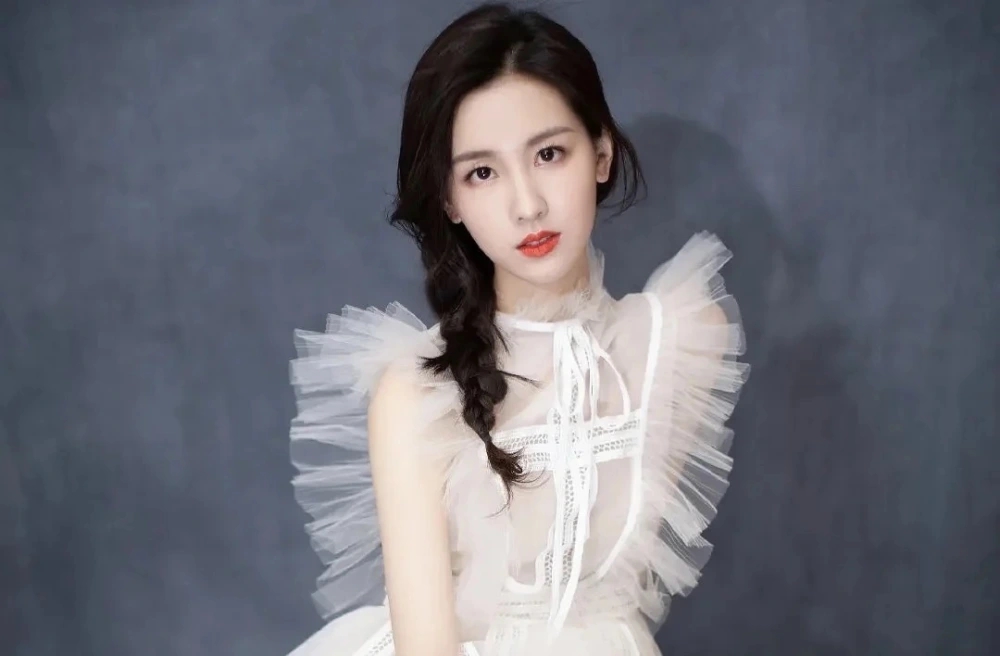 火辣模特女友怀孕了!Marz23抢奶粉钱